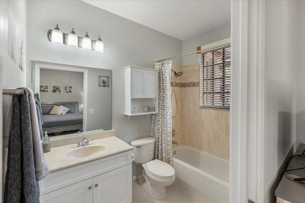 2802 Kinsington Circle Weston FL 33332