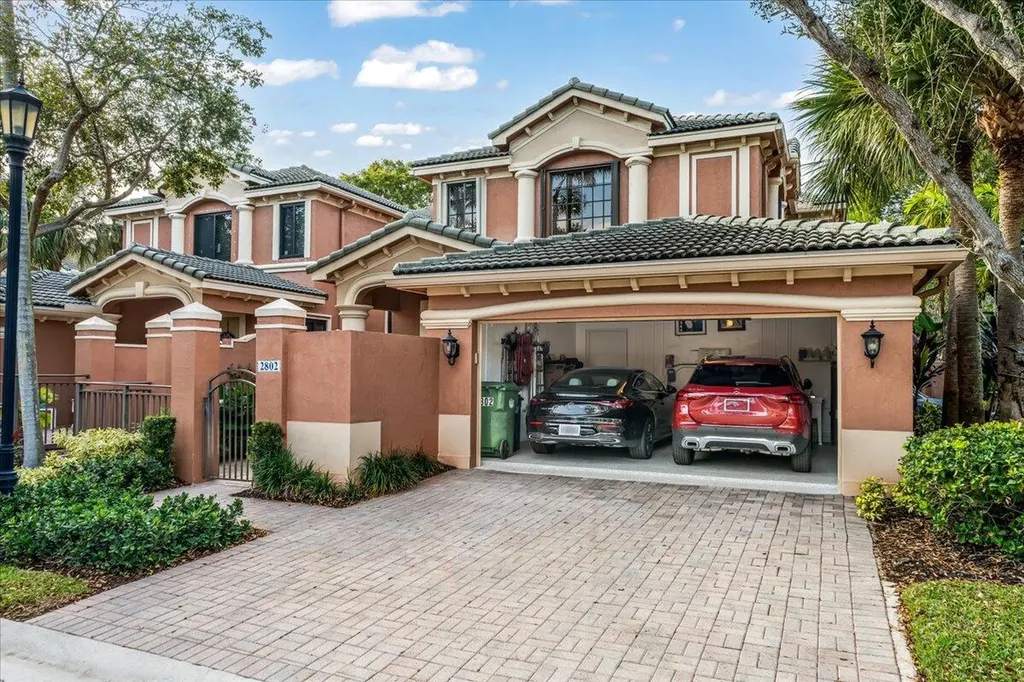 2802 Kinsington Circle Weston FL 33332