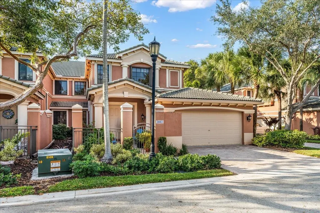 2802 Kinsington Circle Weston FL 33332
