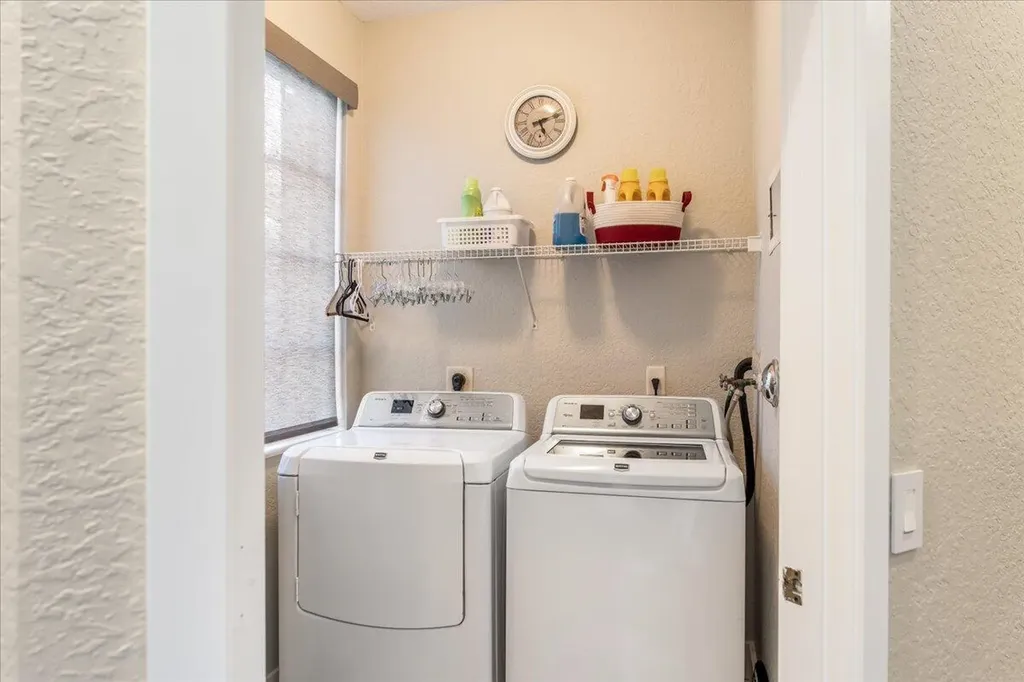 2802 Kinsington Circle Weston FL 33332