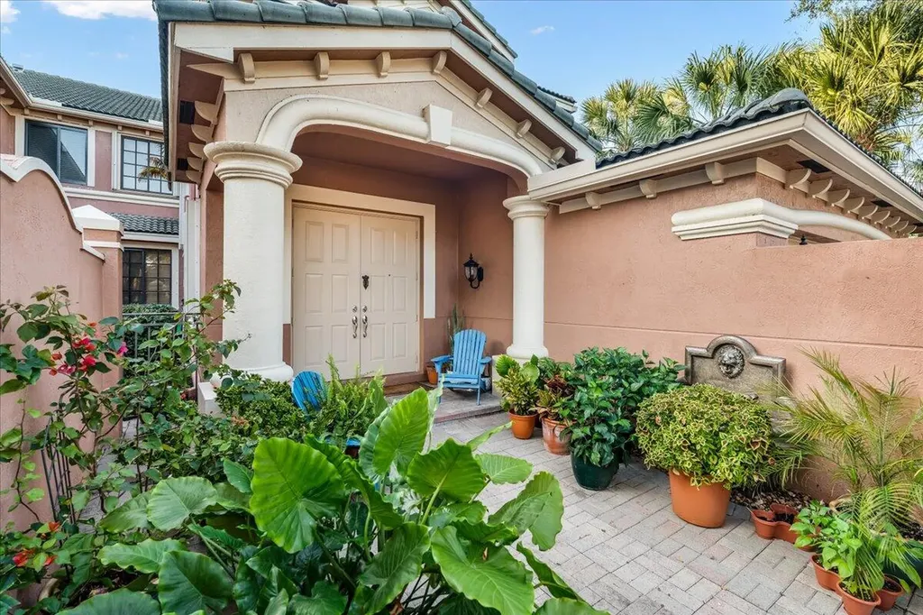 2802 Kinsington Circle Weston FL 33332