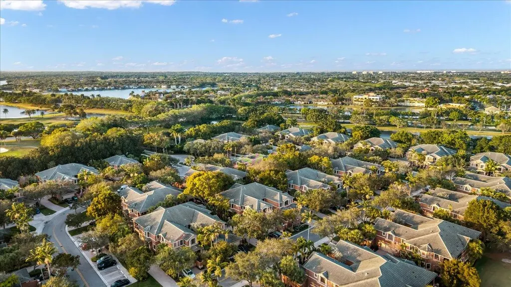 2802 Kinsington Circle Weston FL 33332