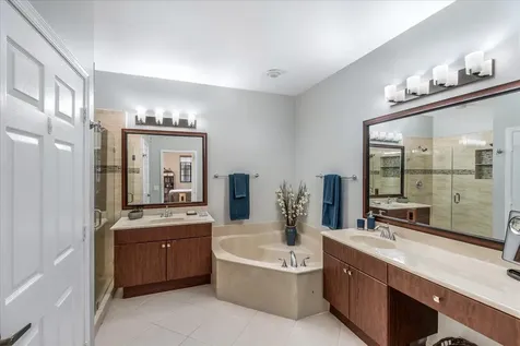 2802 Kinsington Circle Weston FL 33332
