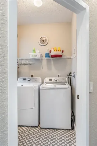 2802 Kinsington Circle Weston FL 33332