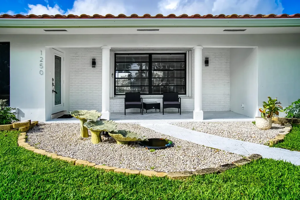 1250 SE 10th Street Deerfield Beach FL 33441