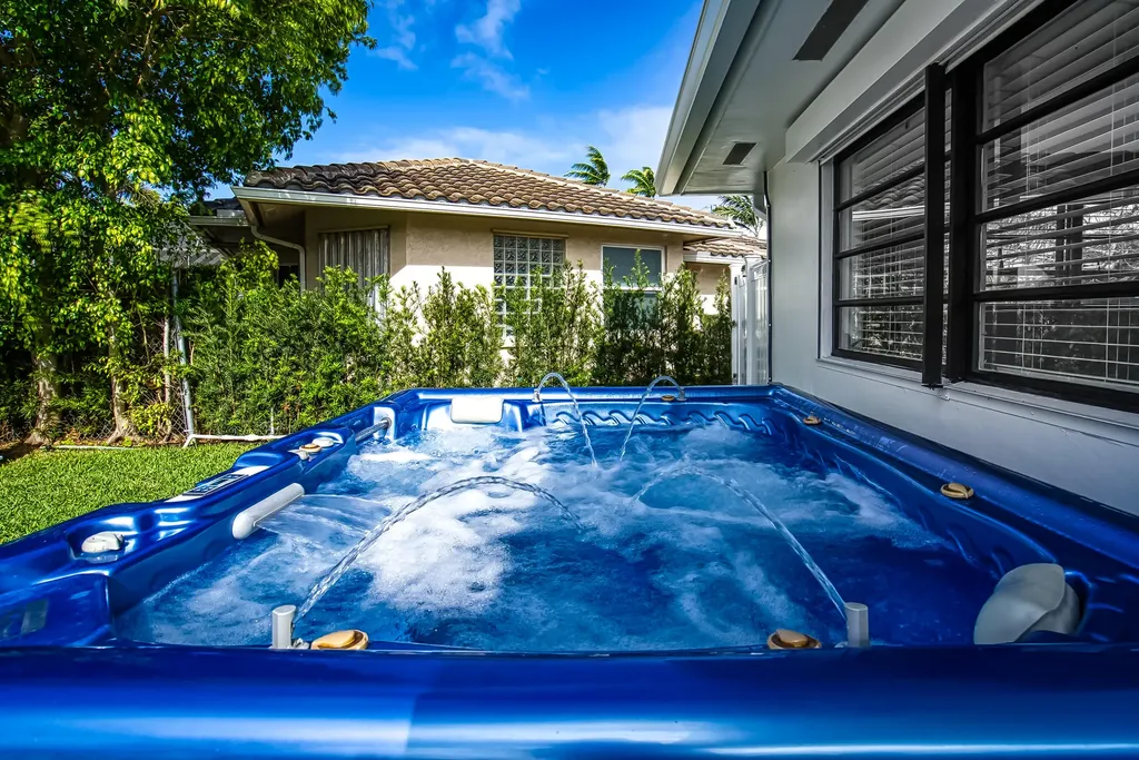 1250 SE 10th Street Deerfield Beach FL 33441
