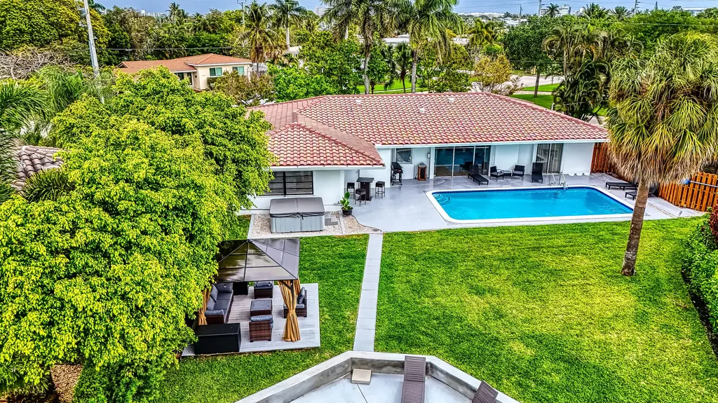 1250 SE 10th Street Deerfield Beach FL 33441