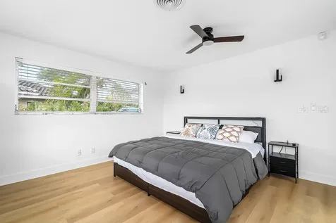 1250 SE 10th Street Deerfield Beach FL 33441