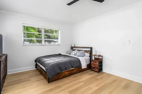 1250 SE 10th Street Deerfield Beach FL 33441