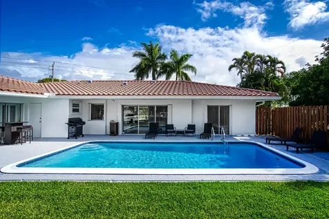 1250 SE 10th Street Deerfield Beach FL 33441