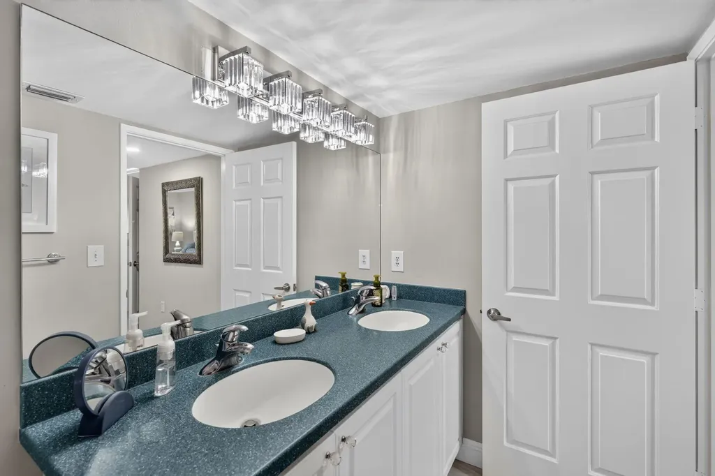 275 Palm Avenue Jupiter FL 33477