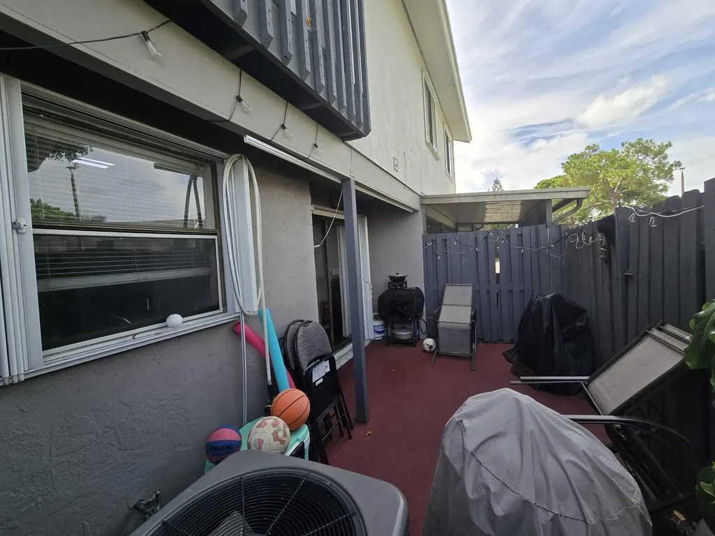 5204 Bayside Drive Greenacres FL 33463