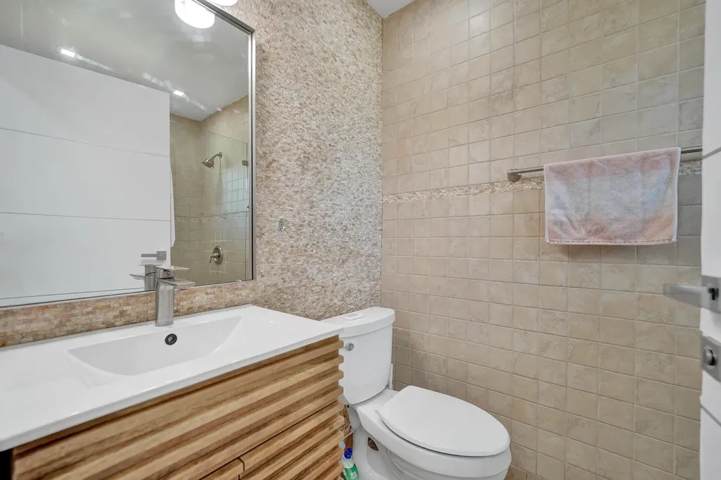 4701 N 36th Court Hollywood FL 33021