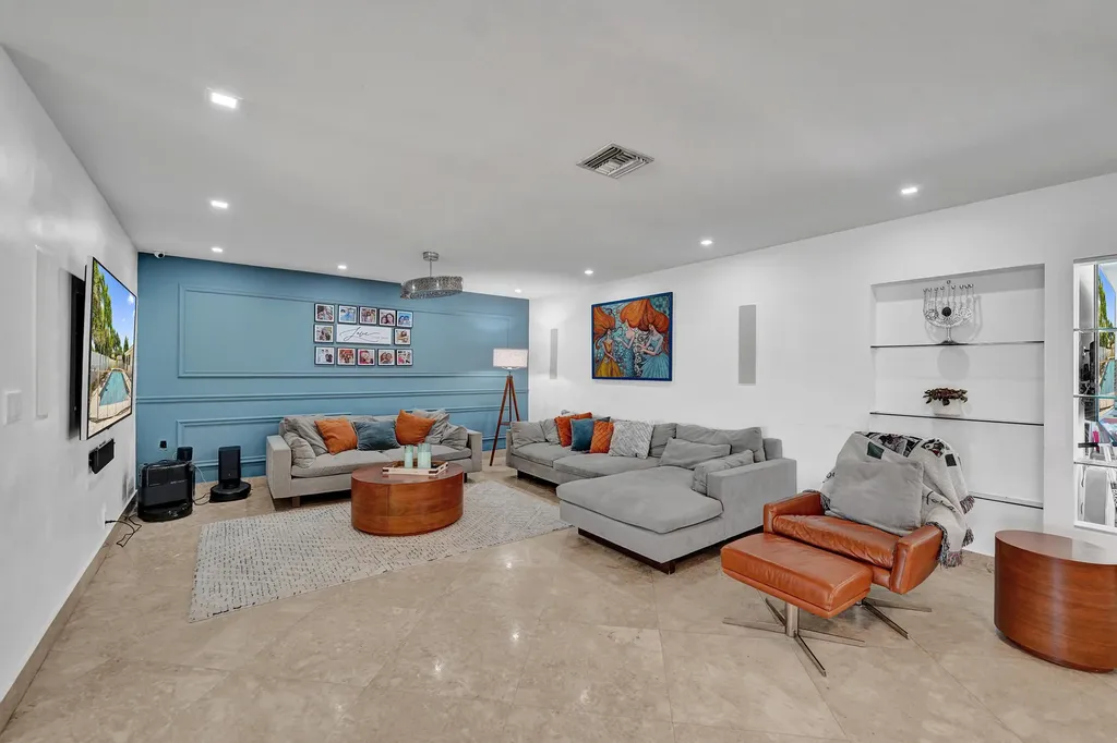 4701 N 36th Court Hollywood FL 33021