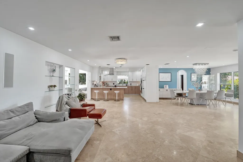 4701 N 36th Court Hollywood FL 33021