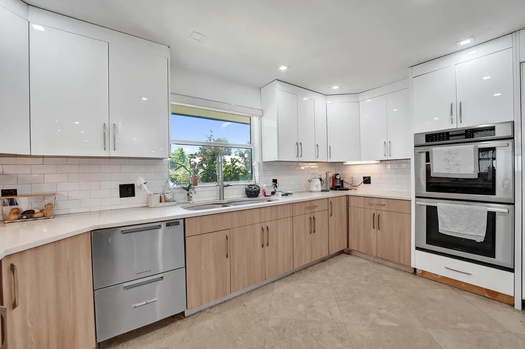 4701 N 36th Court Hollywood FL 33021
