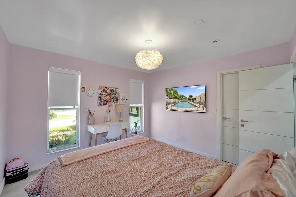 4701 N 36th Court Hollywood FL 33021
