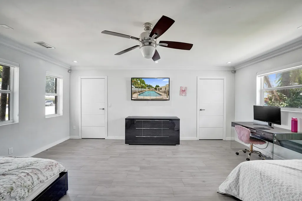 4701 N 36th Court Hollywood FL 33021