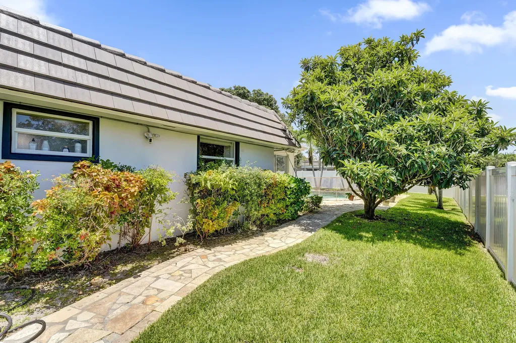4701 N 36th Court Hollywood FL 33021