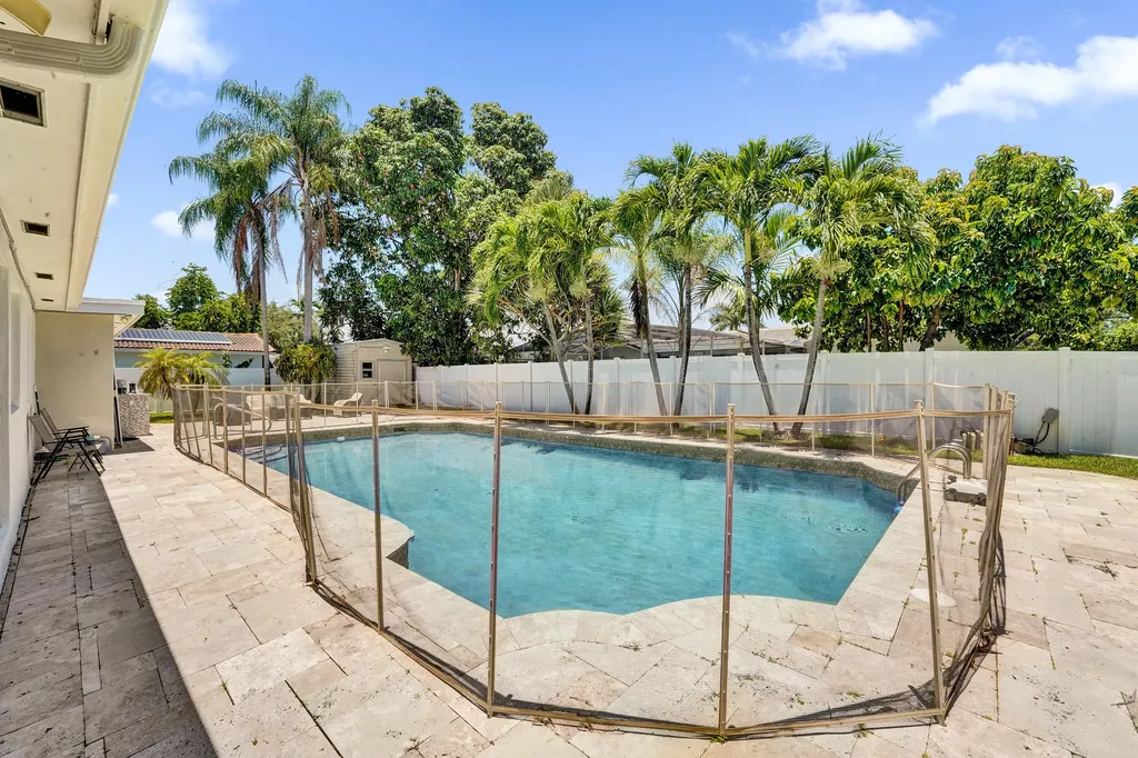 4701 N 36th Court Hollywood FL 33021