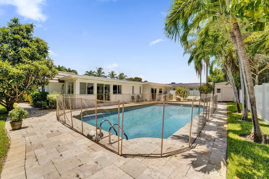 4701 N 36th Court Hollywood FL 33021