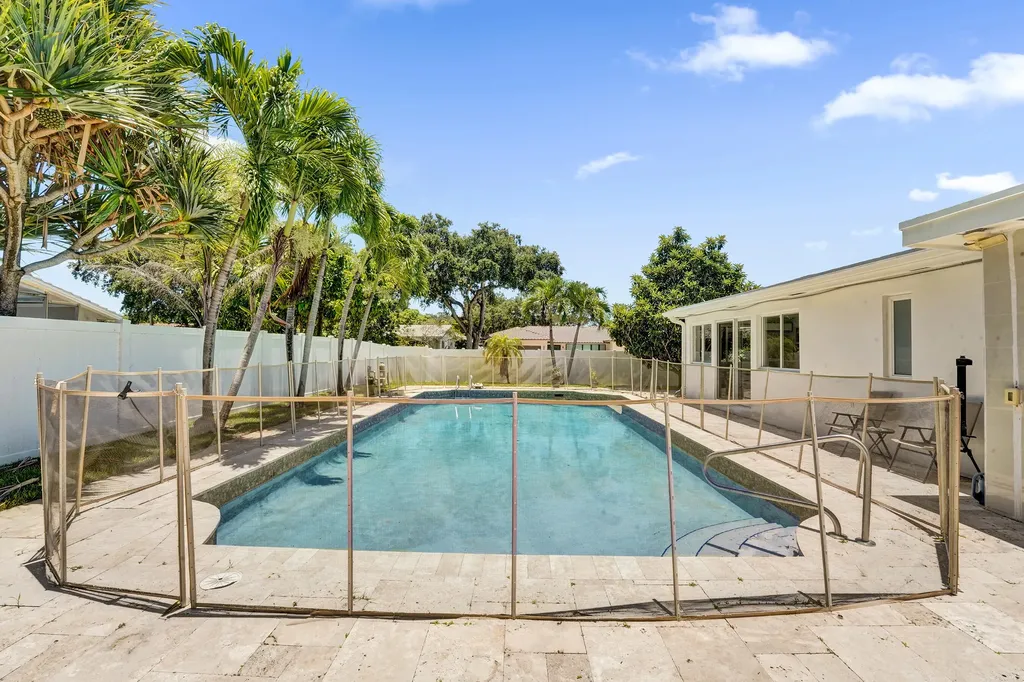 4701 N 36th Court Hollywood FL 33021