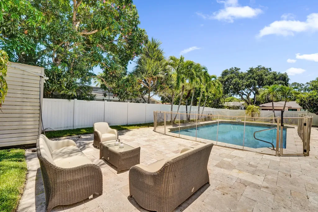 4701 N 36th Court Hollywood FL 33021
