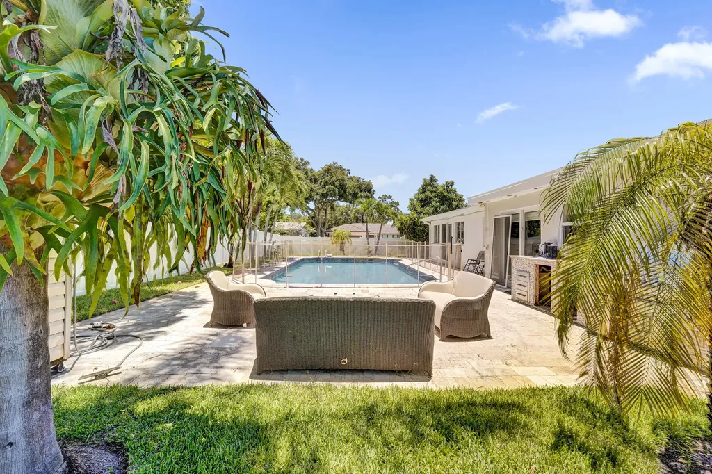 4701 N 36th Court Hollywood FL 33021