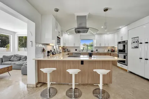 4701 N 36th Court Hollywood FL 33021