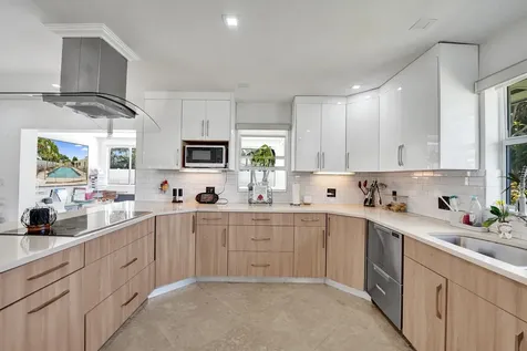 4701 N 36th Court Hollywood FL 33021