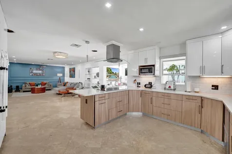 4701 N 36th Court Hollywood FL 33021