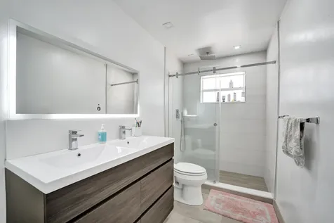 4701 N 36th Court Hollywood FL 33021