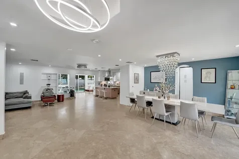 4701 N 36th Court Hollywood FL 33021