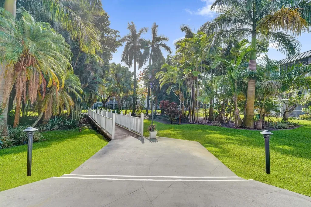 4025 N Federal Highway Oakland Park FL 33308