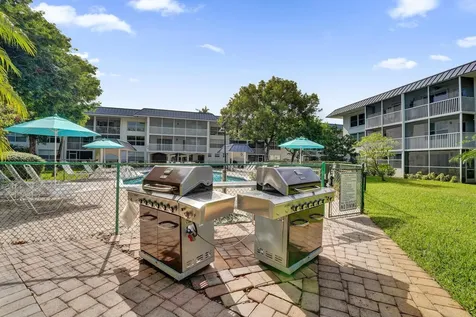 4025 N Federal Highway Oakland Park FL 33308