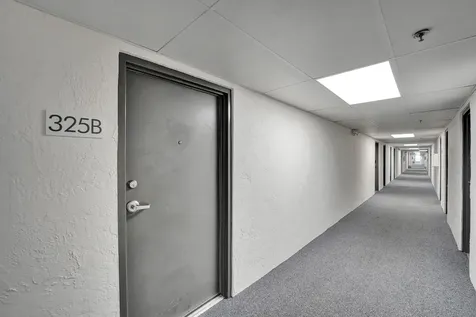 4025 N Federal Highway Oakland Park FL 33308