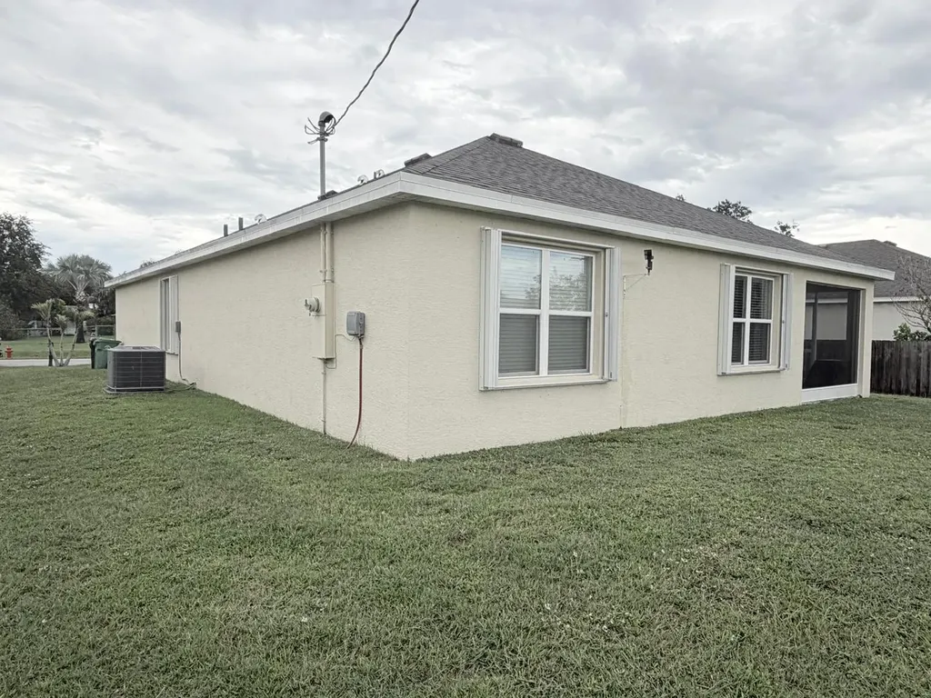 322 SW Molloy Street Port St Lucie FL 34984