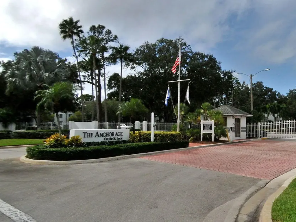 2506 SE Anchorage Cove Port St Lucie FL 34952