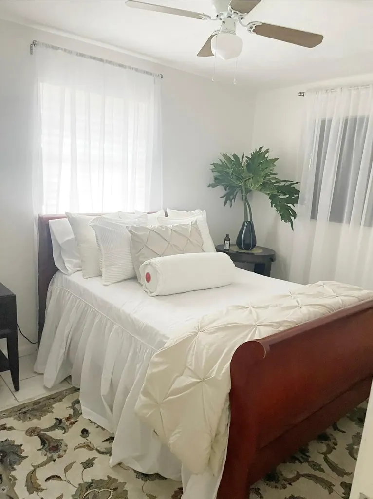 4915 Weymouth Street Lake Worth FL 33463