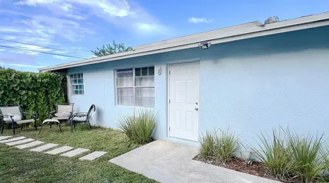 4915 Weymouth Street Lake Worth FL 33463