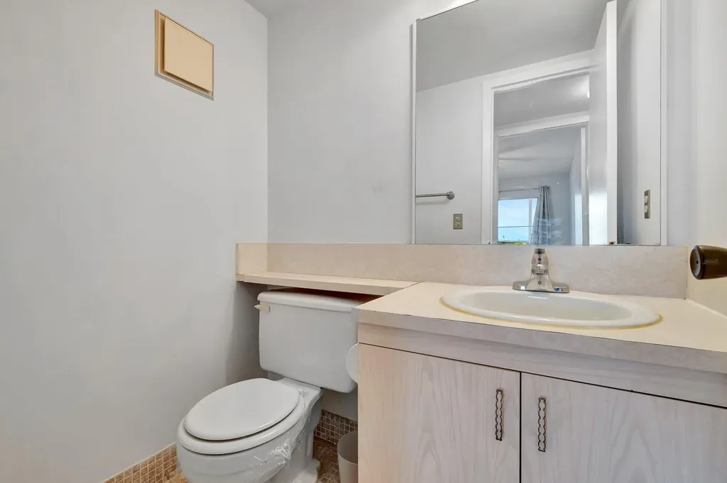 4018 Cornwall Boca Raton FL 33434