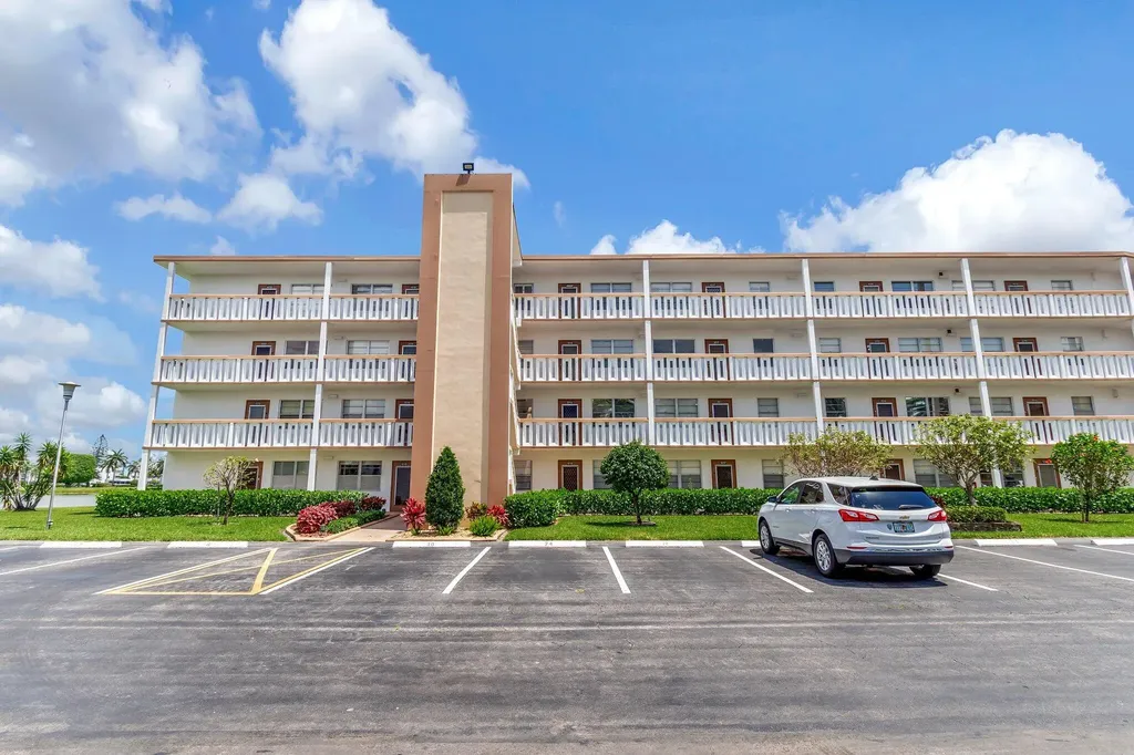 4018 Cornwall Boca Raton FL 33434