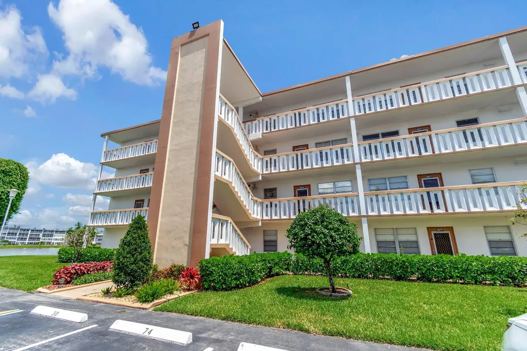 4018 Cornwall Boca Raton FL 33434