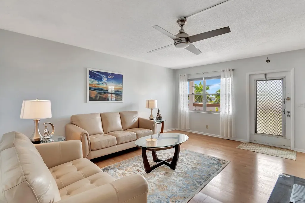 4018 Cornwall Boca Raton FL 33434