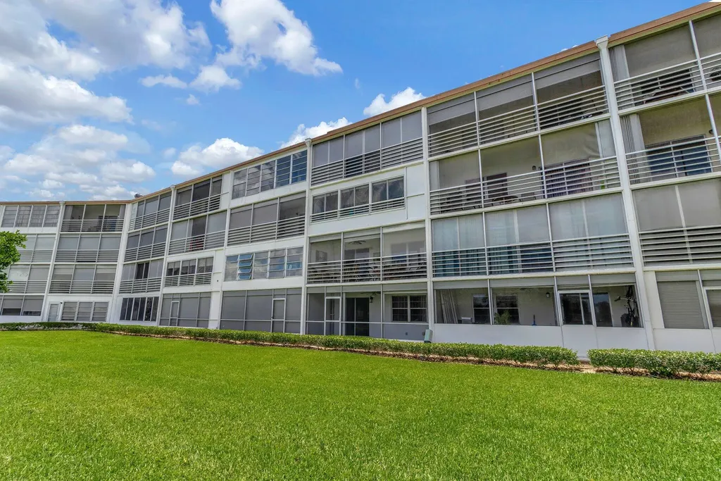4018 Cornwall Boca Raton FL 33434