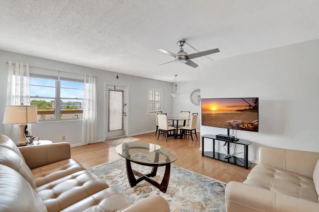 4018 Cornwall Boca Raton FL 33434
