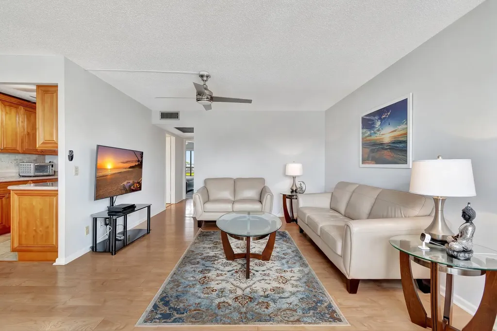 4018 Cornwall Boca Raton FL 33434