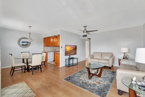 4018 Cornwall Boca Raton FL 33434