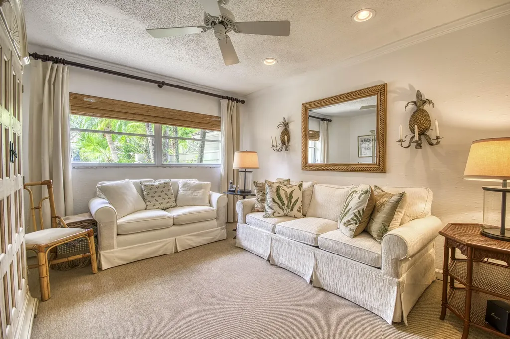 525 Prestwick Circle Palm Beach Gardens FL 33418