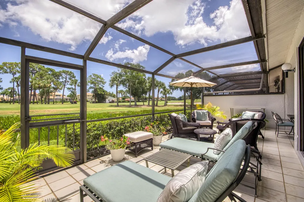 525 Prestwick Circle Palm Beach Gardens FL 33418